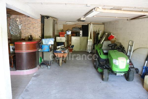 Maison à vendre QUIMPER (29) 4 chambres, 96 m2 sur terrain de 1156 m2 Sous sol complet