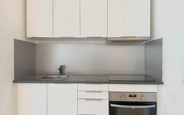 Appartement à vendre    2 pièces • 50,09 m2 Paris 16