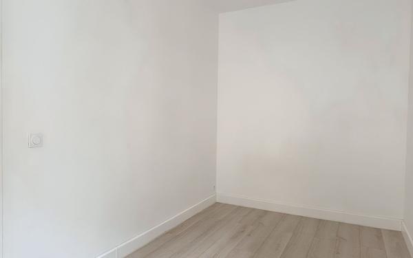Appartement à vendre    2 pièces • 50,09 m2 Paris 16