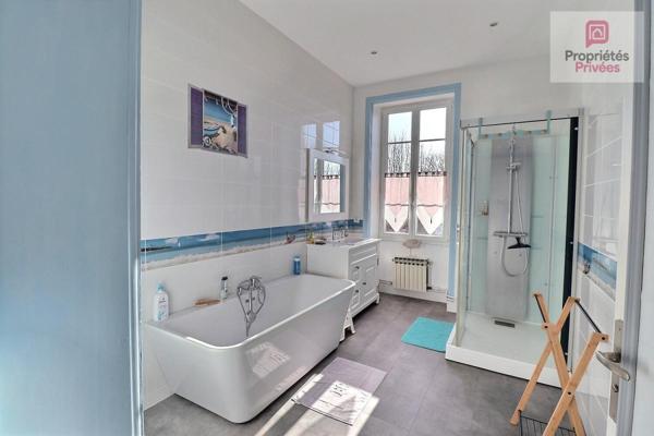 Maison de maître de 1874 - Parc arboré, piscine et dépendances