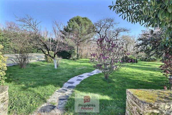 Maison de maître de 1874 - Parc arboré, piscine et dépendances