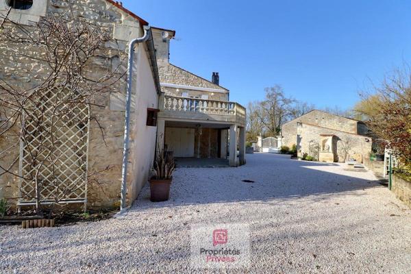 Maison de maître de 1874 - Parc arboré, piscine et dépendances