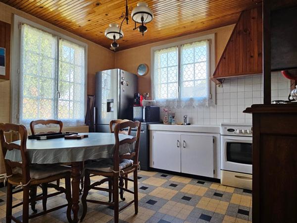 Maison à HELOUP, 61250 - 5 pièces 101m²