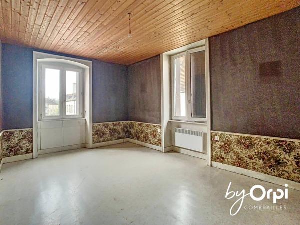 Maison à vendre    3 pièces • 141 m2 Pionsat