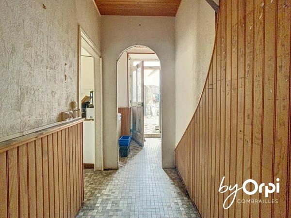 Maison à vendre    3 pièces • 141 m2 Pionsat