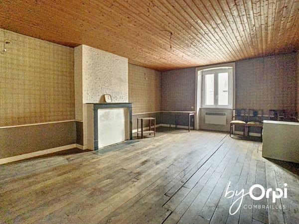 Maison à vendre    3 pièces • 141 m2 Pionsat