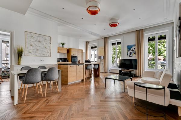 TÊTE D'OR / MASSÉNA Appartement avec 3 chambres et un balcon en étage