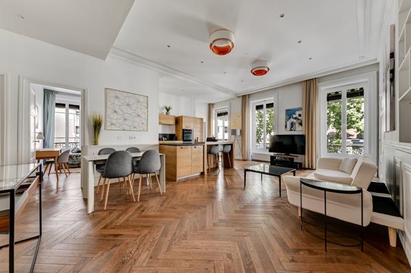 TÊTE D'OR / MASSÉNA Appartement avec 3 chambres et un balcon en étage