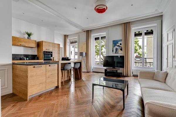 TÊTE D'OR / MASSÉNA Appartement avec 3 chambres et un balcon en étage