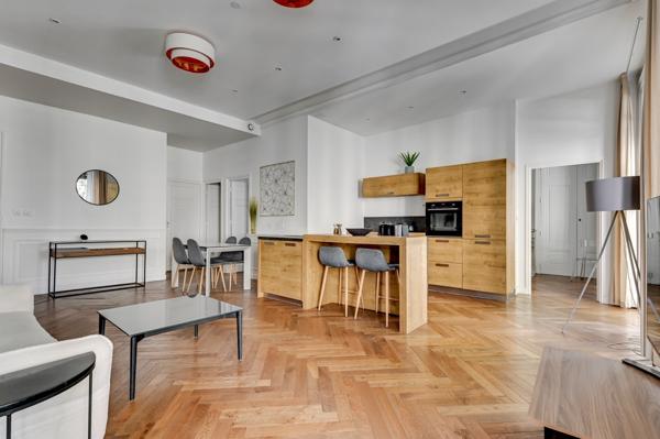 TÊTE D'OR / MASSÉNA Appartement avec 3 chambres et un balcon en étage