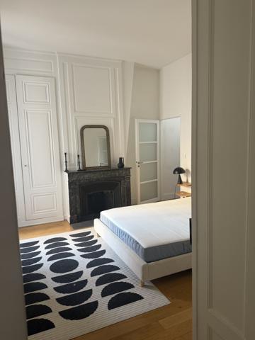 Lyon 2, en plein coeur d'Ainay appartement T2 rénové de 46 m2.