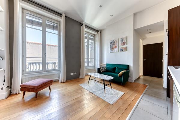 Lyon 2, en plein coeur d'Ainay appartement T2 rénové de 46 m2.