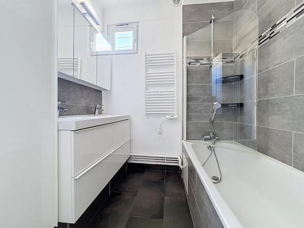 Appartement Boulogne Billancourt 3 pièce(s) 66.11 m2