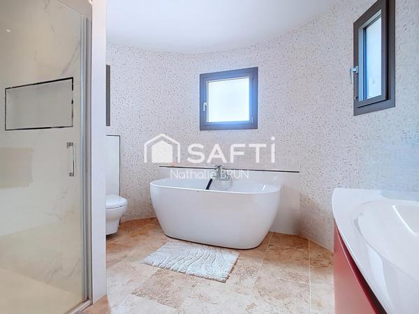 Villa haut de gamme 177 m² sur 1015 m² de terrain