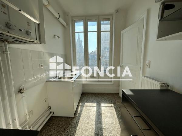 Location Appartement 2 pièces 61.45 m² - 39 AVENUE D'ARCHES Charleville-mezieres 08000