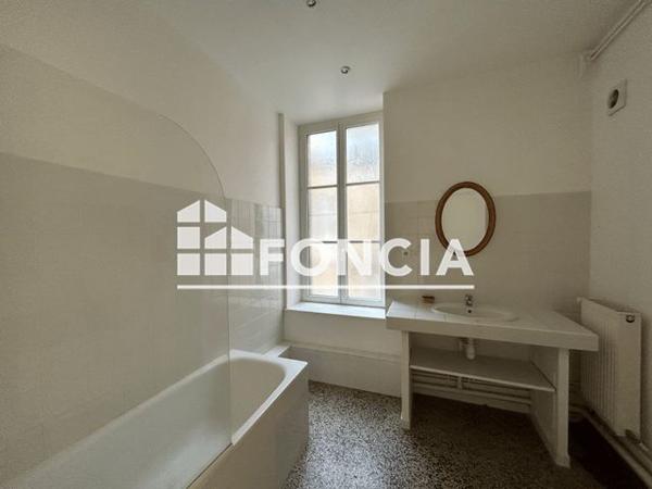 Location Appartement 2 pièces 61.45 m² - 39 AVENUE D'ARCHES Charleville-mezieres 08000