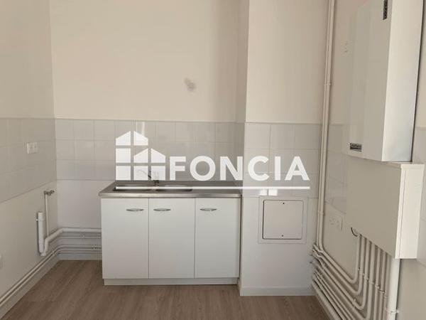 Location Appartement 4 pièces 76.8 m² - 5 BOULEVARD JULES FERRY Louviers 27400