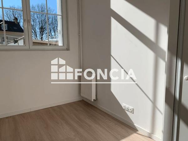 Location Appartement 4 pièces 76.8 m² - 5 BOULEVARD JULES FERRY Louviers 27400