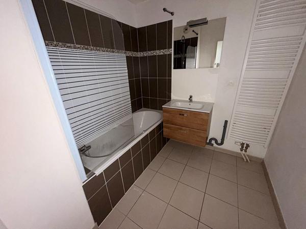 A LOUER : T3 à ROUBAIX • Clos de l'épicentre - ROUBAIX • 700 € CC • Réf. 6345001-00115-001