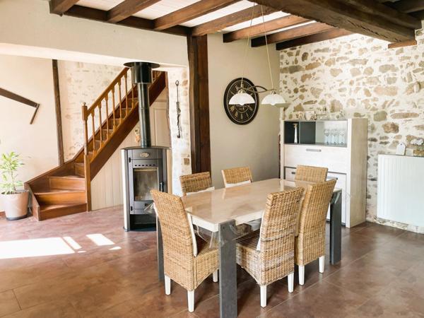 Maison à MORTAGNE-SUR-SEVRE, 85290 - 9 pièces 192m²