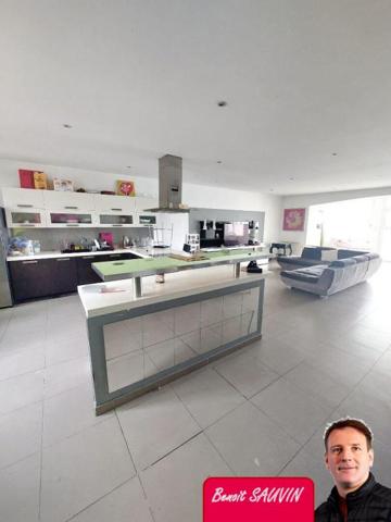 GRANDE maison T5 + PISCINE