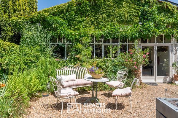 Maison de caractère avec jardin et dépendance esprit loft
