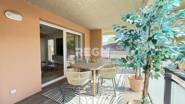 Appartement 3 pièces avec grande terrasse et parking