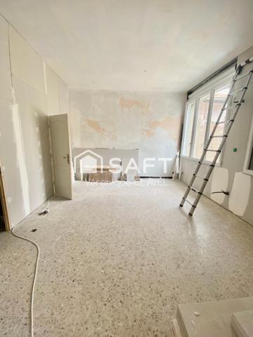 Maison type Loft de 163m2 avec grand plateau sur terrain de 1000m2avec 5 garages