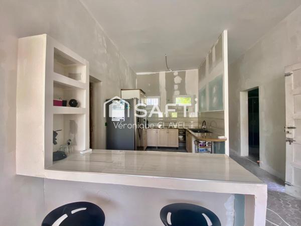 Maison type Loft de 163m2 avec grand plateau sur terrain de 1000m2avec 5 garages