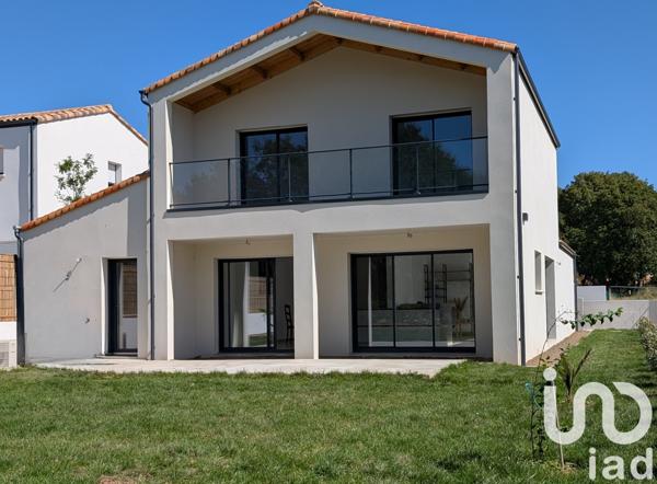 Maison à vendre 5 pièces 138 m² Les Sables-d'Olonne