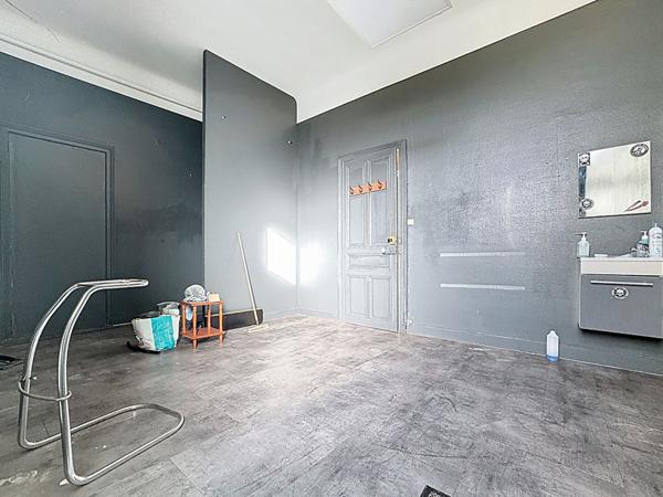 Appartement T2 à vendre à Ancenis - terrasse, caves, préau et jardin.