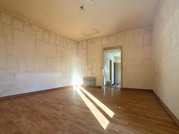 Appartement T2 à vendre à Ancenis - terrasse, caves, préau et jardin.