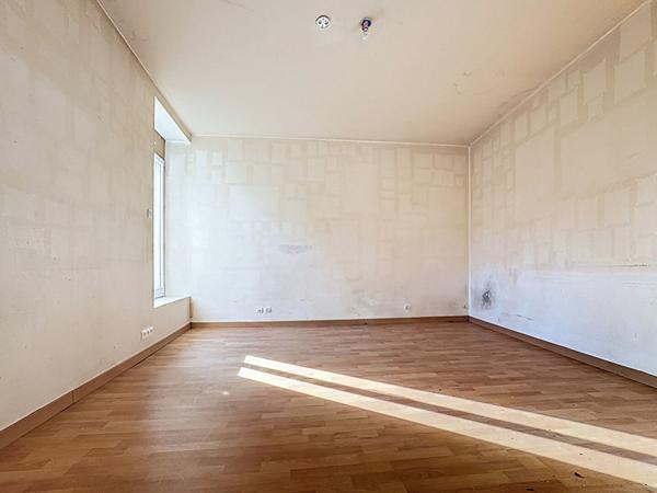 Appartement T2 à vendre à Ancenis - terrasse, caves, préau et jardin.