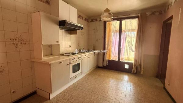 Vente                                                      Maison
                        
                     6 pièces                      169 m2                     à Millau
