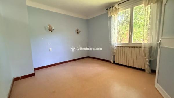 Vente                                                      Maison
                        
                     6 pièces                      169 m2                     à Millau