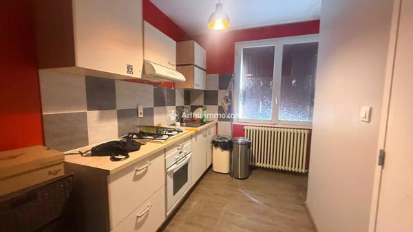 Vente                                                      Maison
                        
                     6 pièces                      169 m2                     à Millau