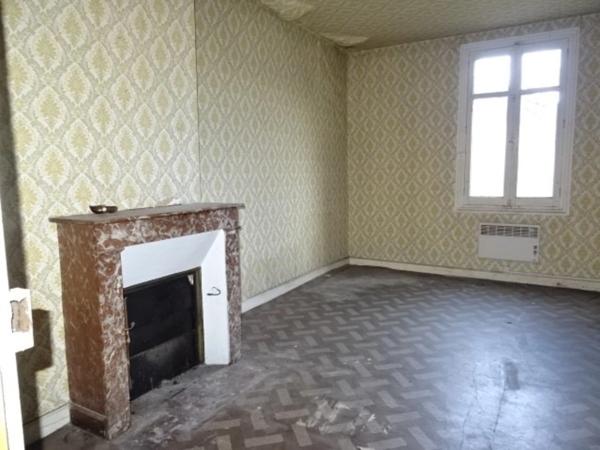 Dpt Vienne (86), à vendre CHATELLERAULT immeuble - Terrain de 332,00 m²