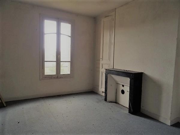 Dpt Vienne (86), à vendre CHATELLERAULT immeuble - Terrain de 332,00 m²