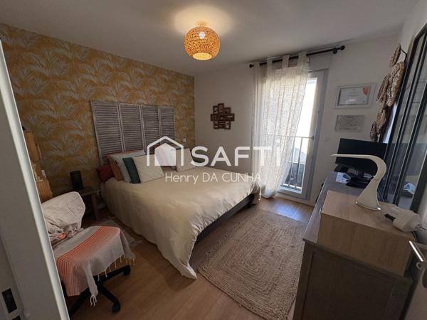 T2 récent avec balcon et parking souterrain