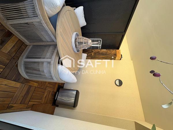 T2 récent avec balcon et parking souterrain