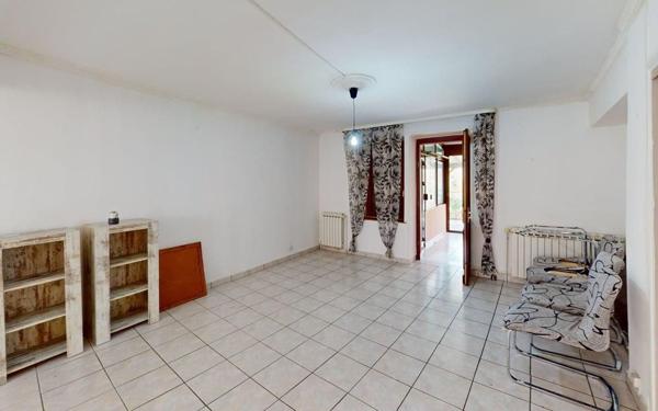 Immeuble à vendre    6 pièces •  Homécourt