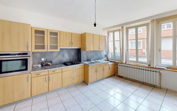 Immeuble à vendre    6 pièces •  Homécourt