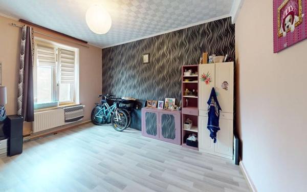 Immeuble à vendre    6 pièces •  Homécourt