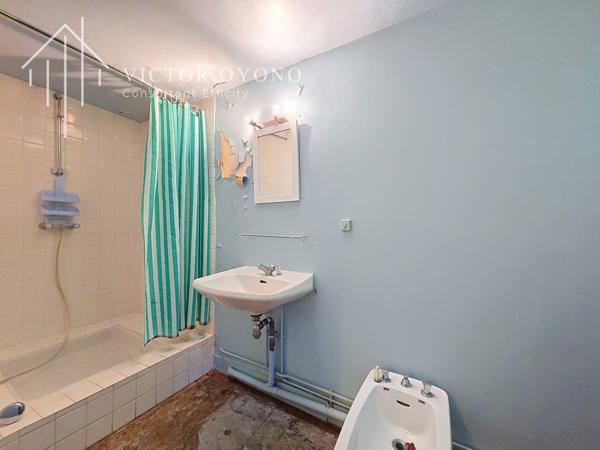 Maison
         7 pièces
        - 145 m² 106 000 € *