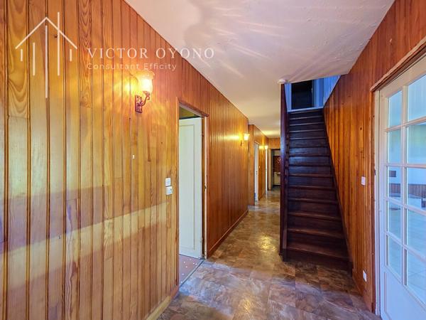 Maison
         7 pièces
        - 145 m² 106 000 € *