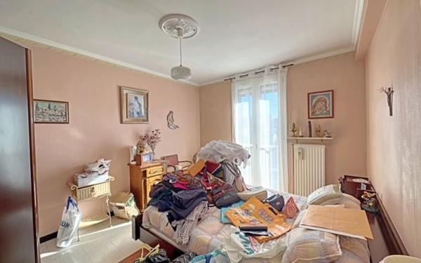 Appartement à vendre    4 pièces • 72 m2 Marseille 8