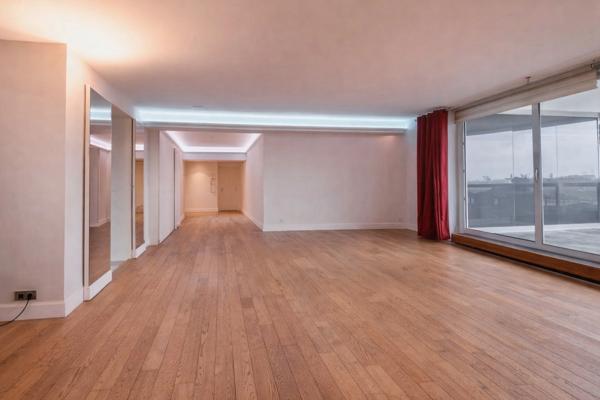 PUTEAUX Front de Seine, 5 pièces, 139m²