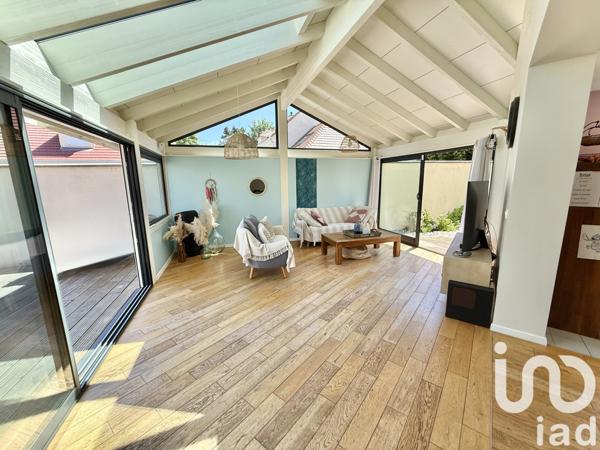 House for sale 7 rooms 135 m² Voisins-le-Bretonneux