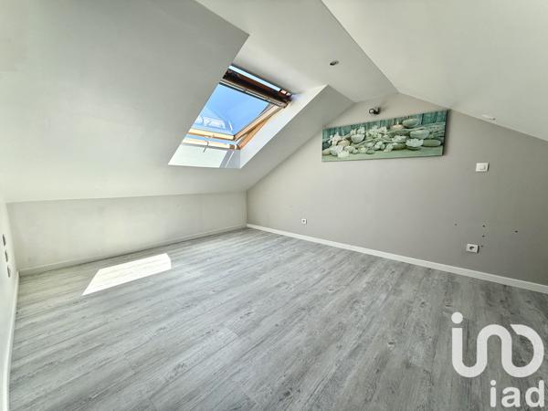 House for sale 7 rooms 135 m² Voisins-le-Bretonneux