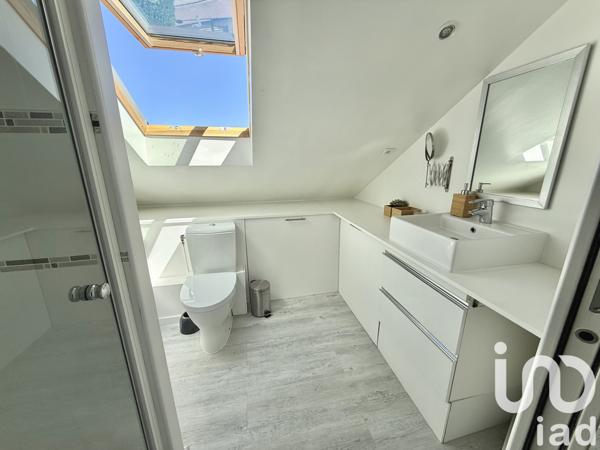 House for sale 7 rooms 135 m² Voisins-le-Bretonneux